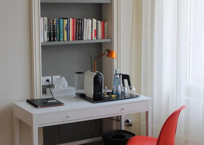 לינה וארוחת בוקר Elyane קולמר