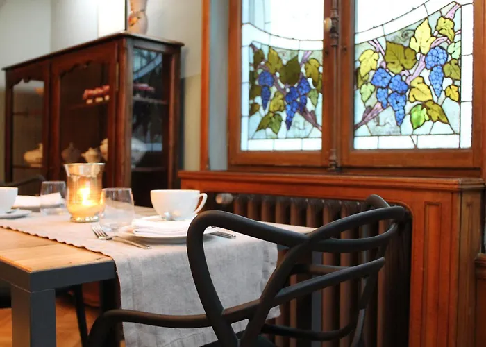 לינה וארוחת בוקר Elyane 4*