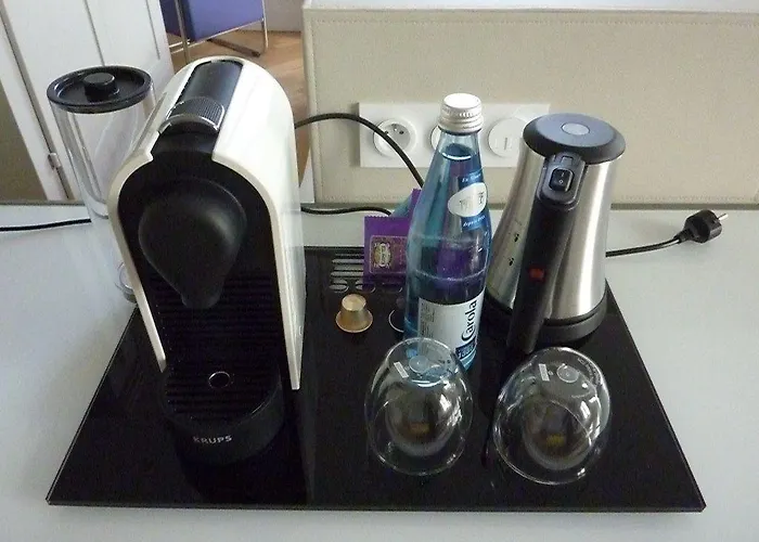 לינה וארוחת בוקר Elyane